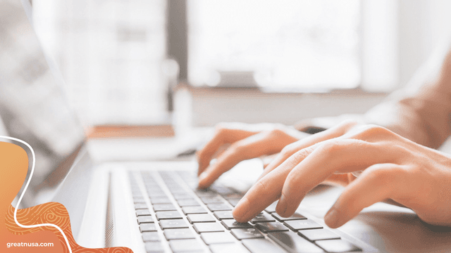 Writing Successful Business Emails in English